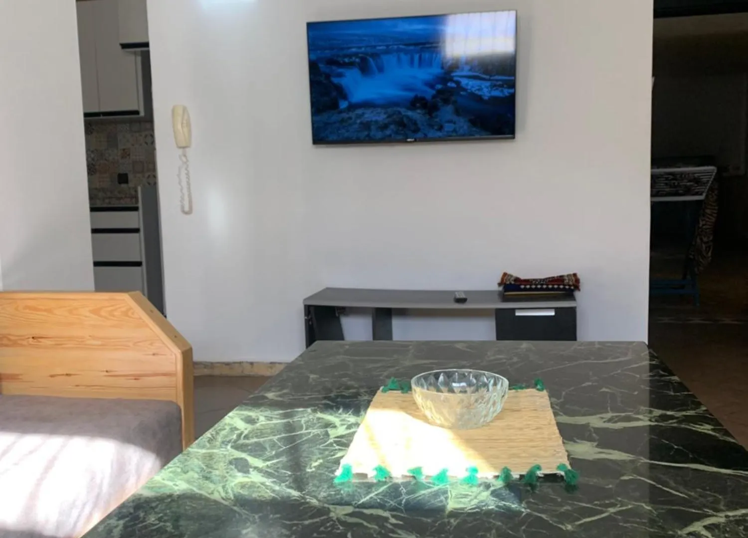 Apparemment 3 Apartman Szavíra